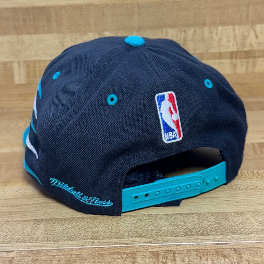 Mitchell & Ness Vancouver Grizzlies Snapback Hat diamond cut Hardwood Classics - Picture 4 of 8